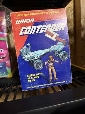 Vintage 1981 Union Contender Roller Skates No. 1437 with Original Box